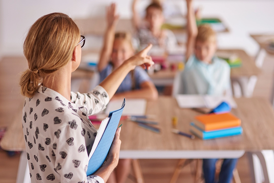 Loonsverhoging in het basisonderwijs: Wat zijn de gevolgen voor de uitzendbranche?